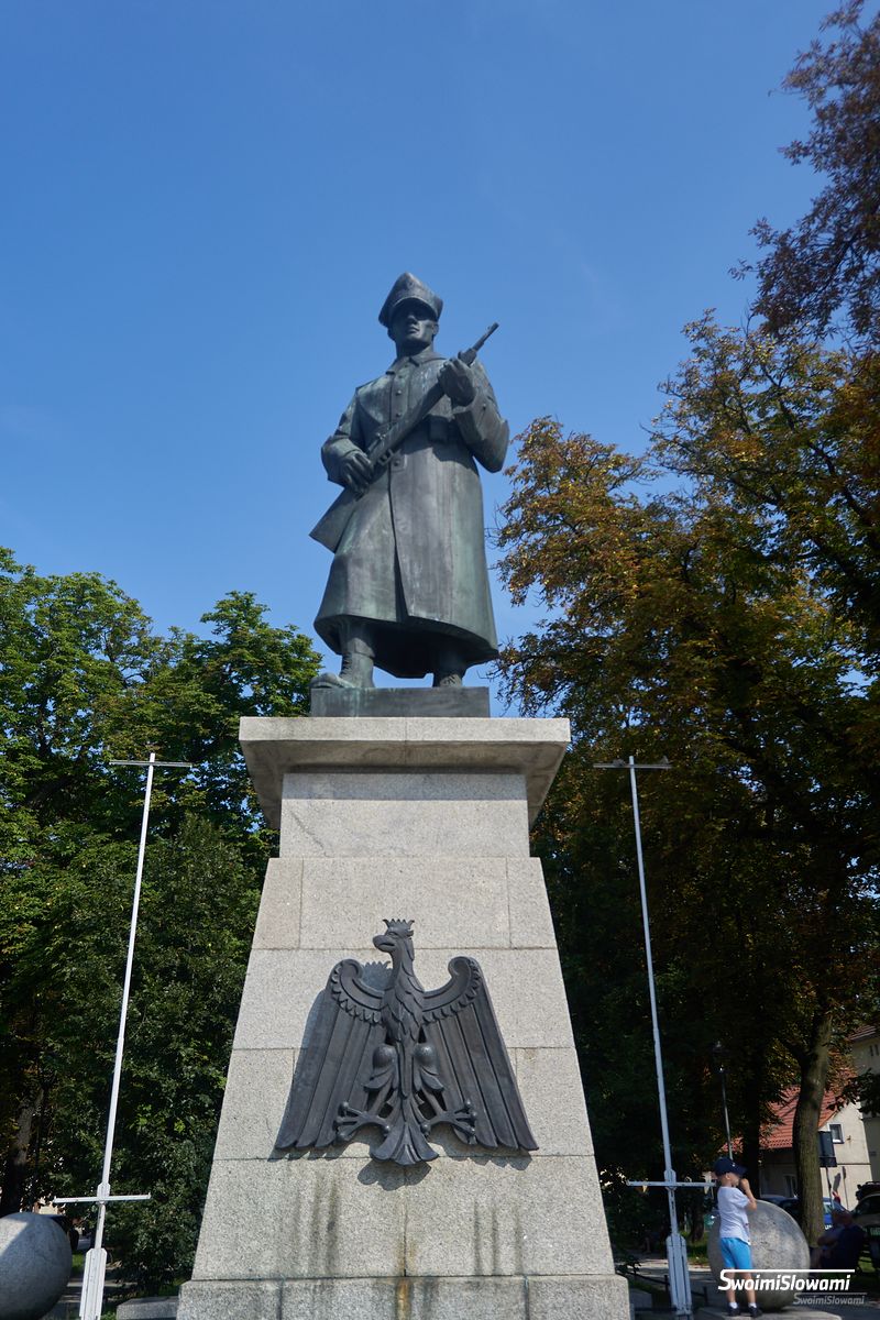 Pomnik w Rawiczu.jpg